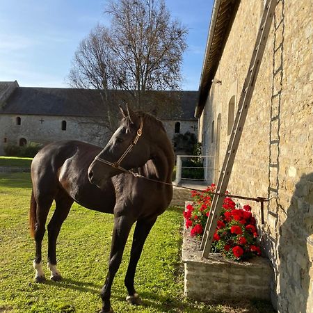 Ferme Fortifiee D Enguenard Formigny Exterior photo