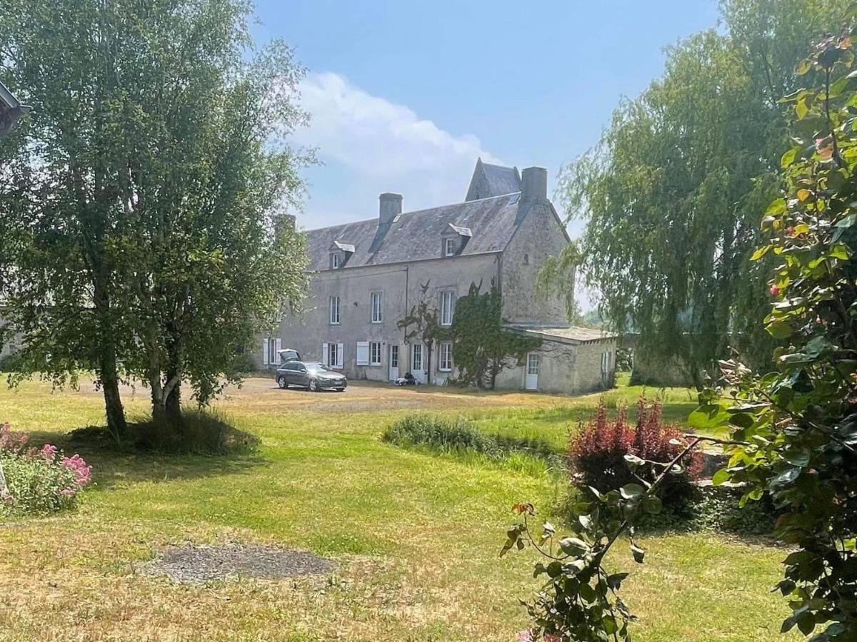 Ferme Fortifiee D Enguenard Formigny Exterior photo