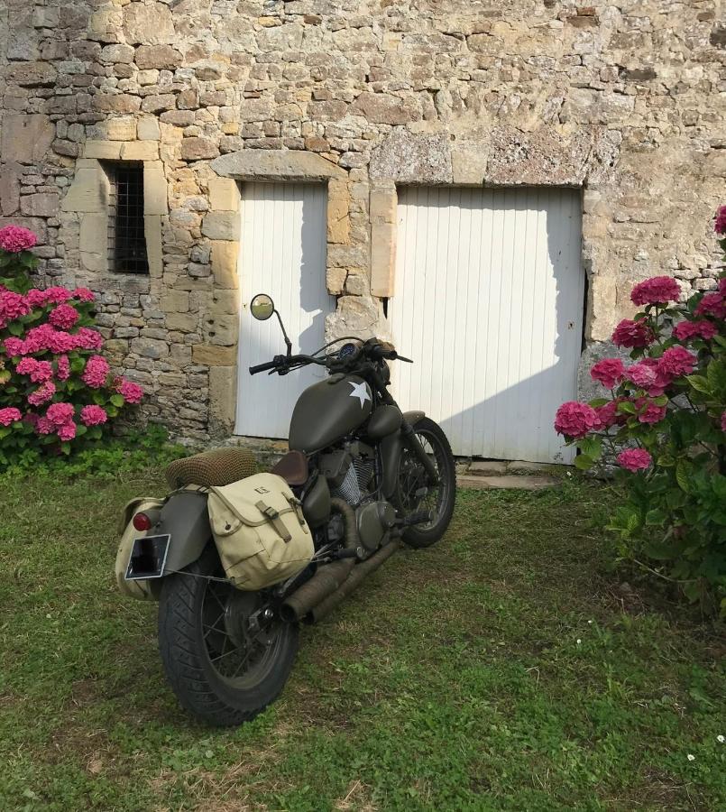 Ferme Fortifiee D Enguenard Formigny Exterior photo