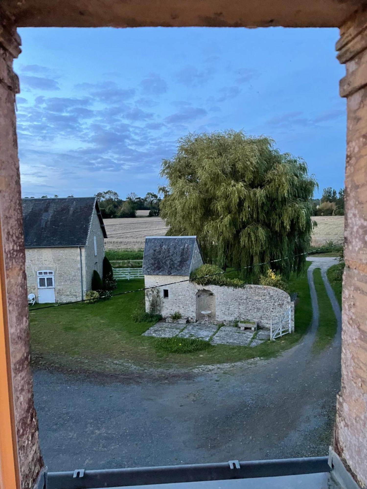 Ferme Fortifiee D Enguenard Formigny Room photo