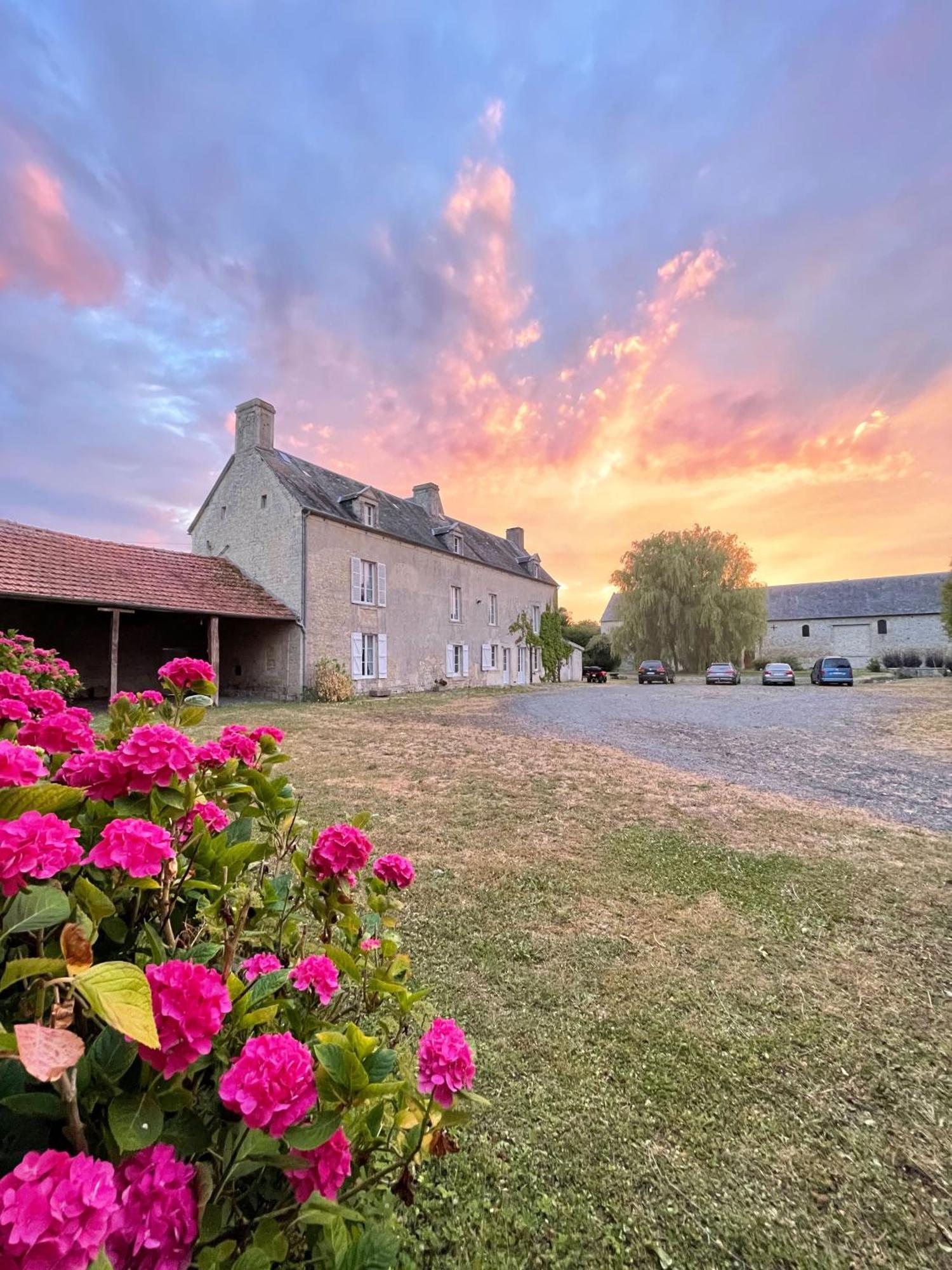 Ferme Fortifiee D Enguenard Formigny Room photo